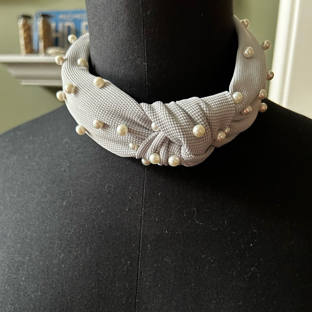 Headband grey wide knotted with Pearls, trendy, chic, beautiful, NWOT must have